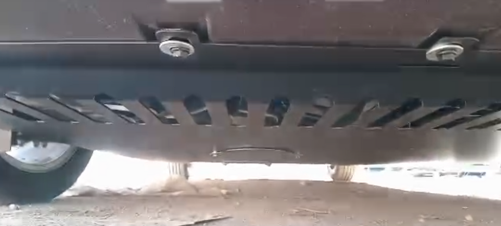 غطاء المحرك السفلي MG5
